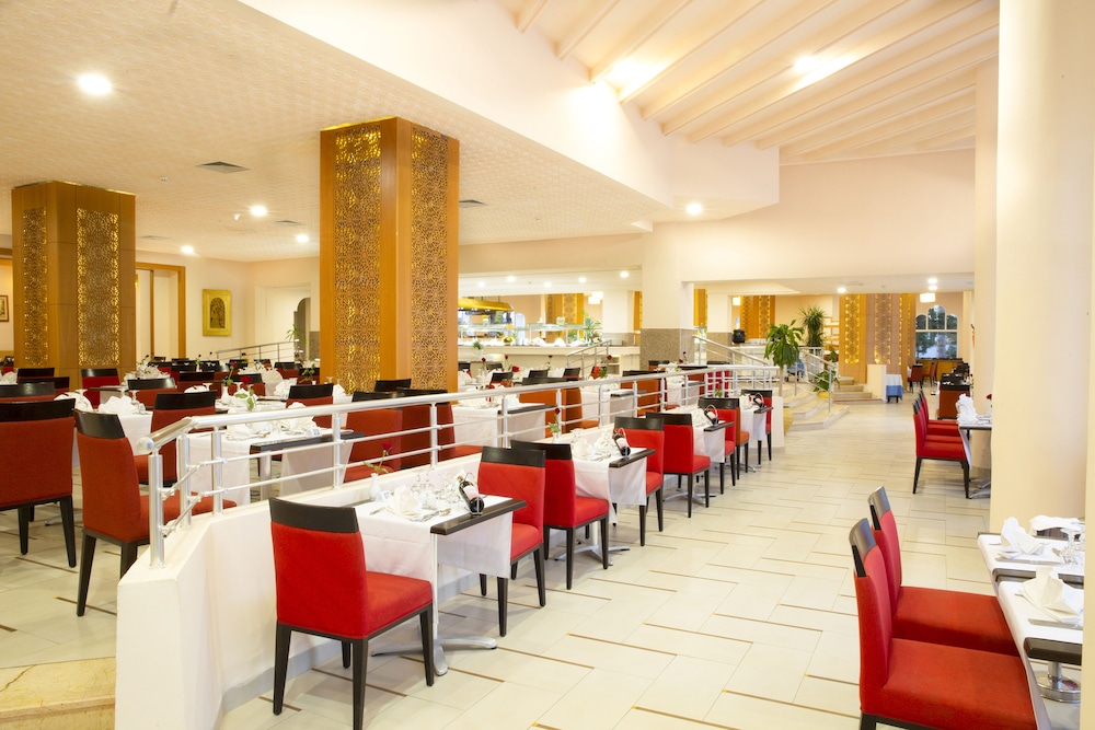 Marhaba Palace — Restaurant & bars in Port El Kantaoui