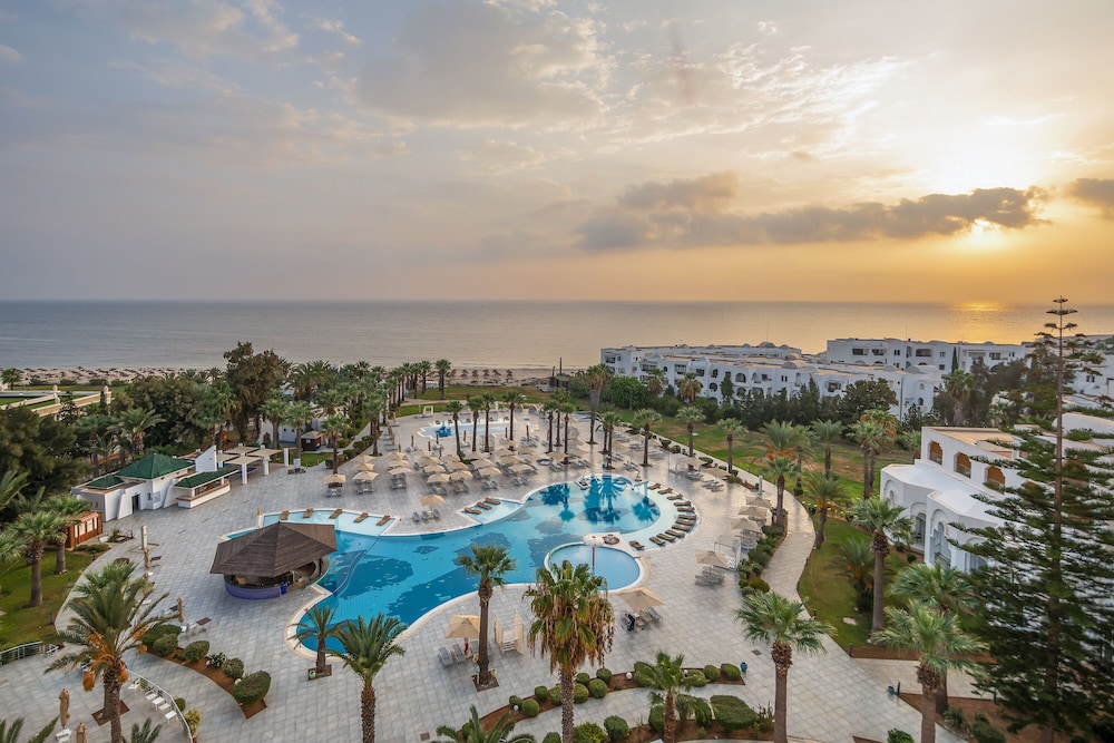 Marhaba Palace — Swimming pool in Port El Kantaoui