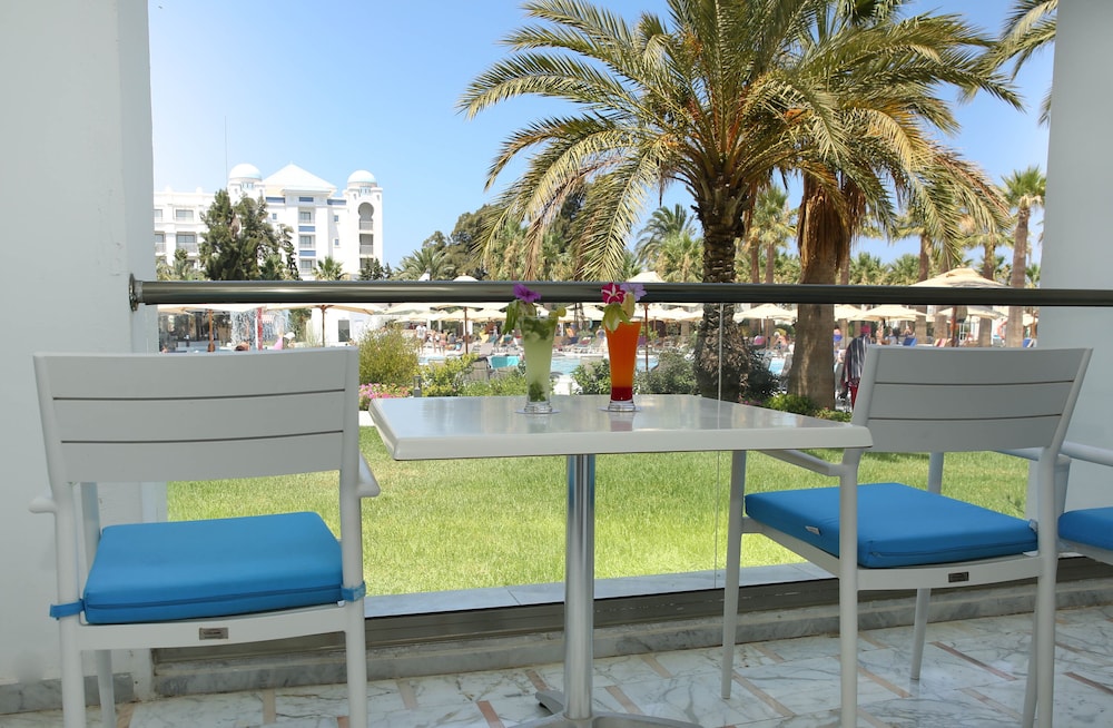 Marhaba Palace — Restaurant & bars in Port El Kantaoui