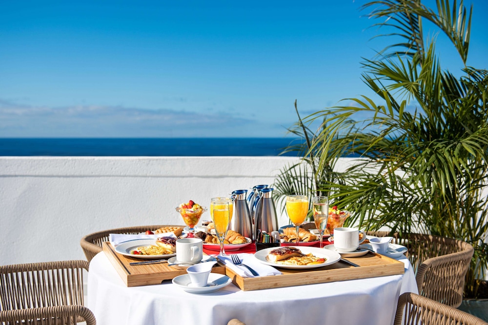 Hotel Princess Inspire Tenerife - Adults Only (+16) — Restaurant & bars in Costa Adeje, Canary Islands