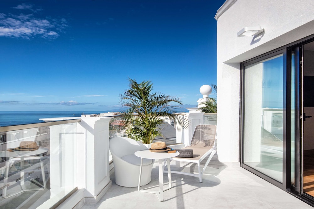 Hotel Princess Inspire Tenerife - Adults Only (+16) — Hotel rooms in Costa Adeje, Canary Islands