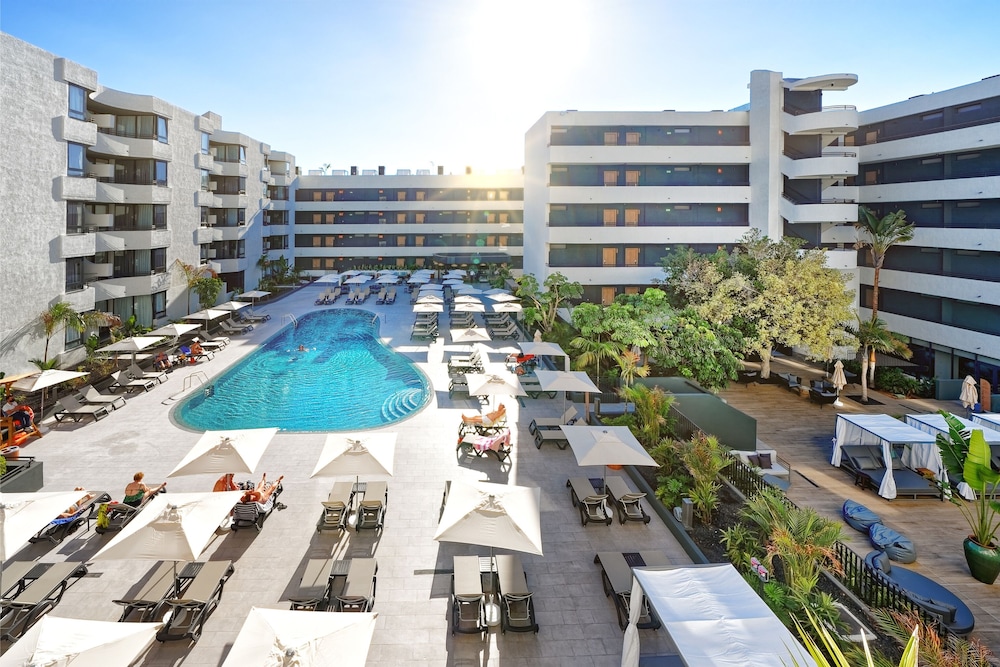 HOVIMA Suites Costa Adeje — Swimming pool in Costa Adeje, Canary Islands