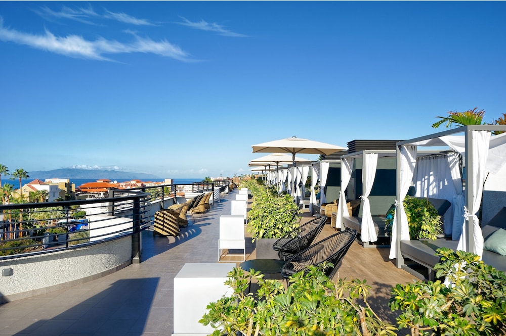 HOVIMA Suites Costa Adeje — Restaurant & bars in Costa Adeje, Canary Islands
