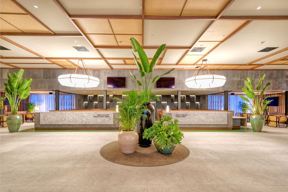 HOVIMA Suites Costa Adeje — Hotel building in Costa Adeje, Canary Islands