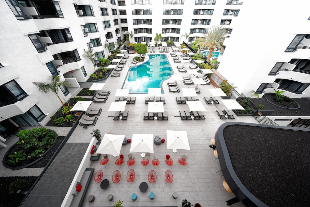 HOVIMA Suites Costa Adeje — Swimming pool in Costa Adeje, Canary Islands