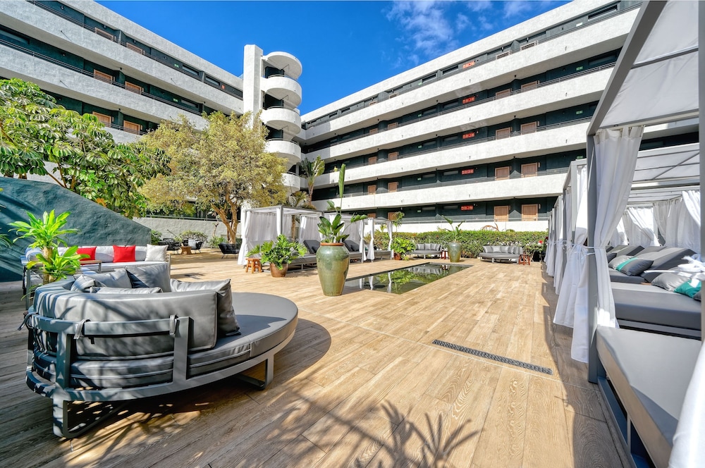 HOVIMA Suites Costa Adeje — Hotel building in Costa Adeje, Canary Islands