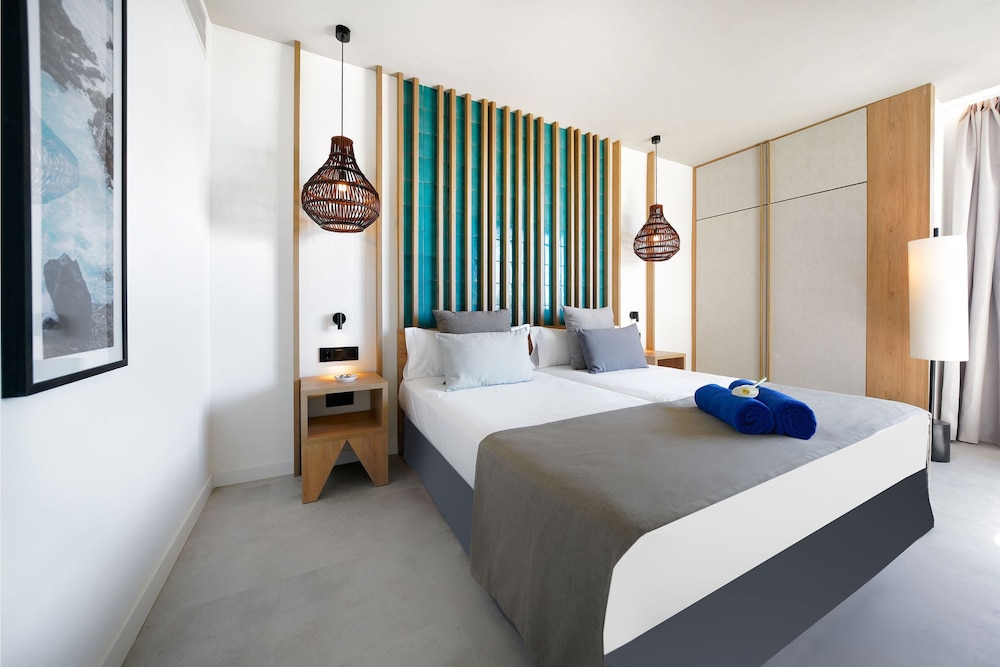 HOVIMA Suites Costa Adeje — Hotel rooms in Costa Adeje, Canary Islands