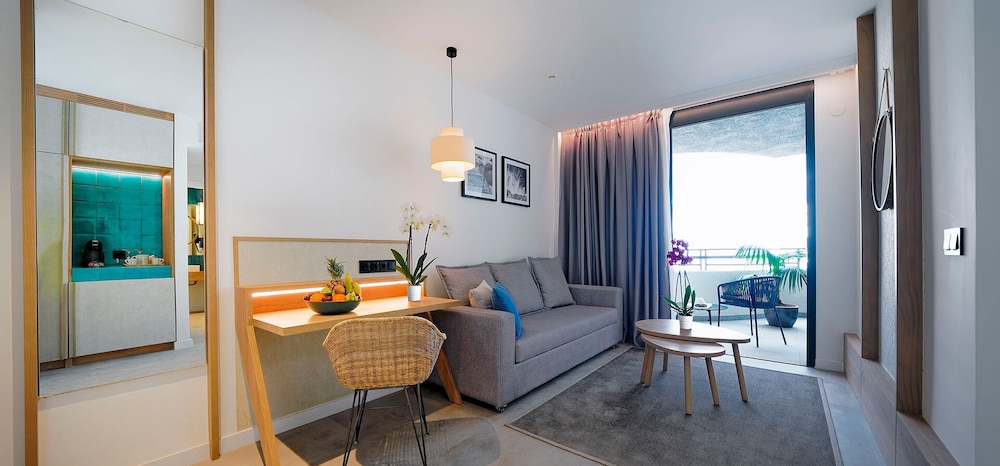 HOVIMA Suites Costa Adeje — Hotel rooms in Costa Adeje, Canary Islands