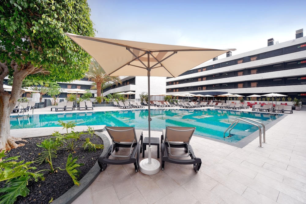 HOVIMA Suites Costa Adeje — Swimming pool in Costa Adeje, Canary Islands
