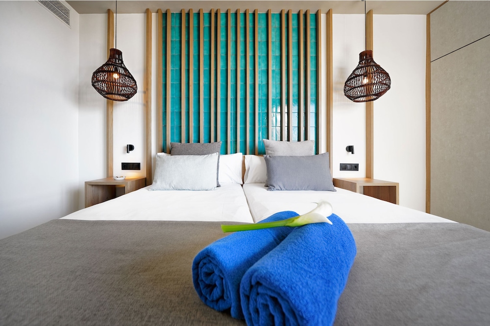 HOVIMA Suites Costa Adeje — Hotel rooms in Costa Adeje, Canary Islands
