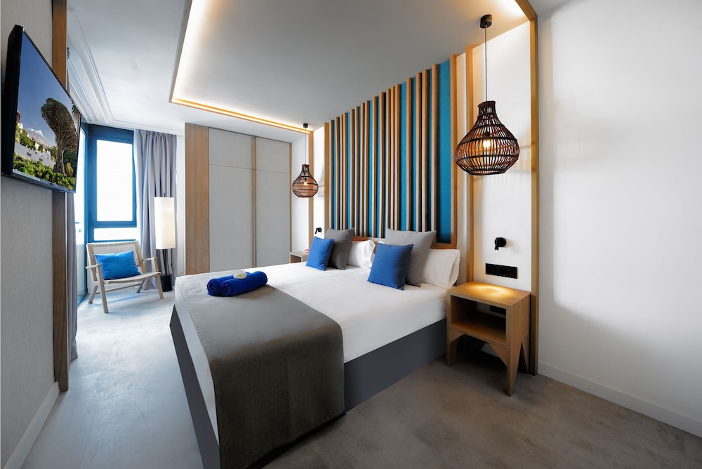 HOVIMA Suites Costa Adeje — Hotel rooms in Costa Adeje, Canary Islands