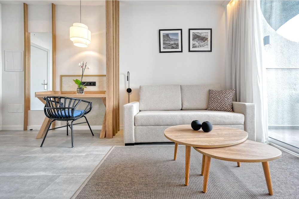 HOVIMA Suites Costa Adeje — Hotel rooms in Costa Adeje, Canary Islands