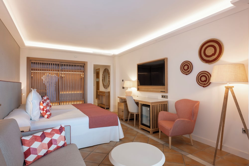 GF Gran Costa Adeje — Hotel rooms in Costa Adeje, Canary Islands