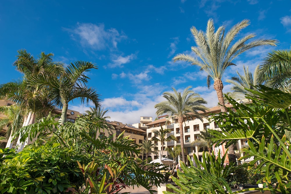 GF Gran Costa Adeje — Hotel building in Costa Adeje, Canary Islands