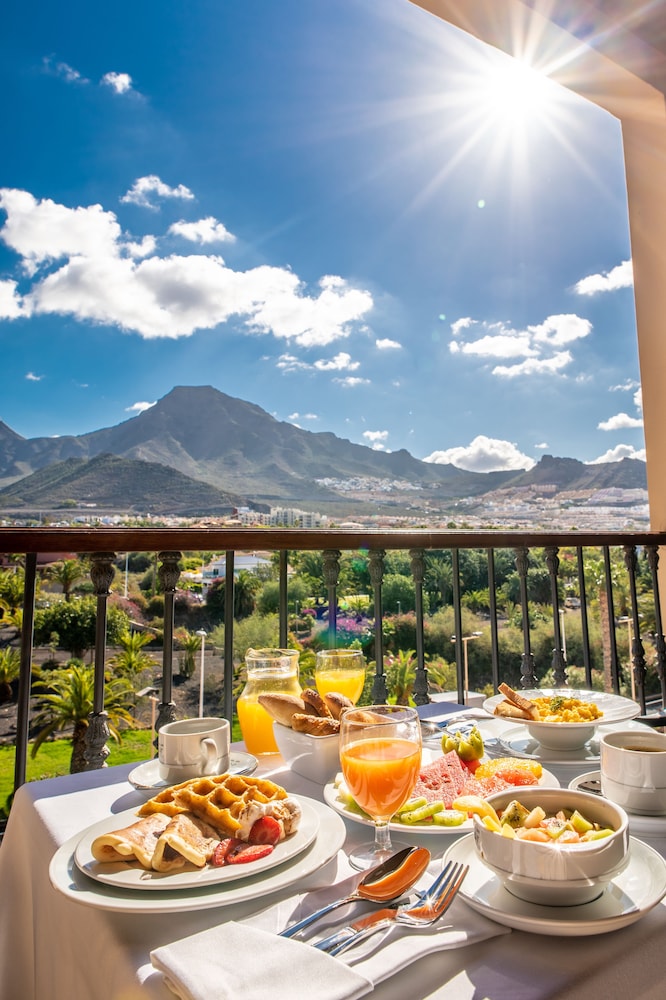 GF Gran Costa Adeje — Attractions in the area in Costa Adeje, Canary Islands