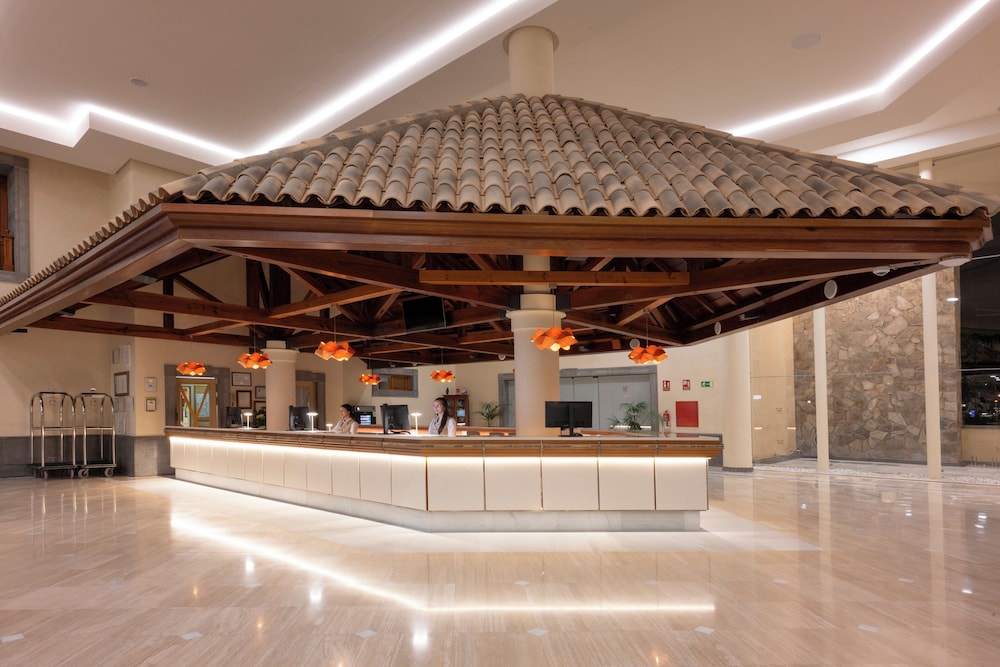 GF Gran Costa Adeje — Hotel building in Costa Adeje, Canary Islands