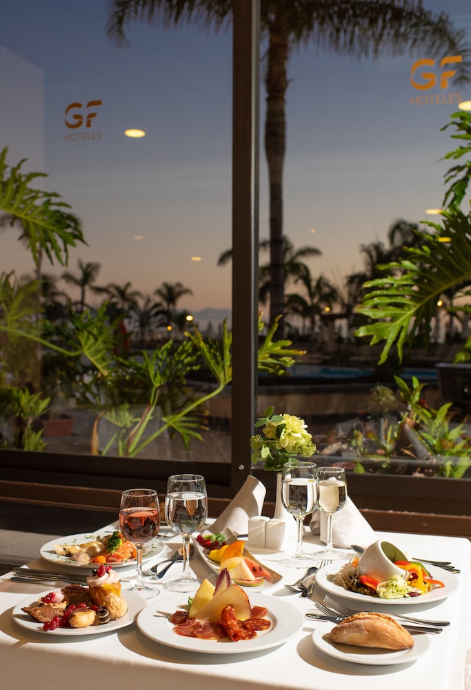 GF Gran Costa Adeje — Restaurant & bars in Costa Adeje, Canary Islands