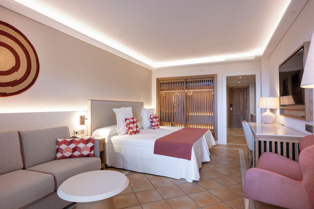 GF Gran Costa Adeje — Hotel rooms in Costa Adeje, Canary Islands