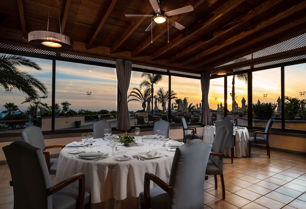 GF Gran Costa Adeje — Restaurant & bars in Costa Adeje, Canary Islands