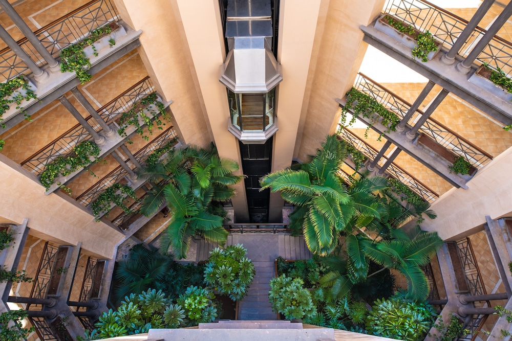 GF Gran Costa Adeje — Hotel building in Costa Adeje, Canary Islands