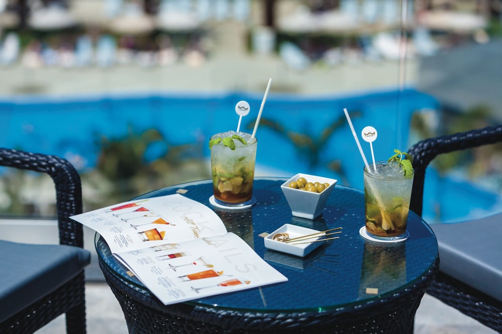 Hotel Riu Palace Tenerife — Restaurant & bars in Costa Adeje, Canary Islands