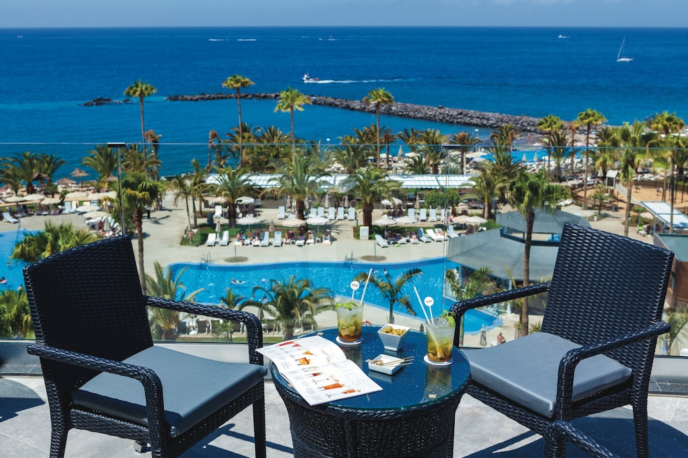 Hotel Riu Palace Tenerife — Swimming pool in Costa Adeje, Canary Islands
