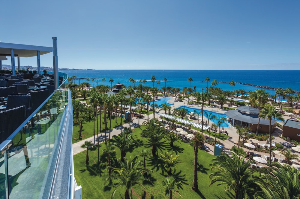 Hotel Riu Palace Tenerife — Swimming pool in Costa Adeje, Canary Islands