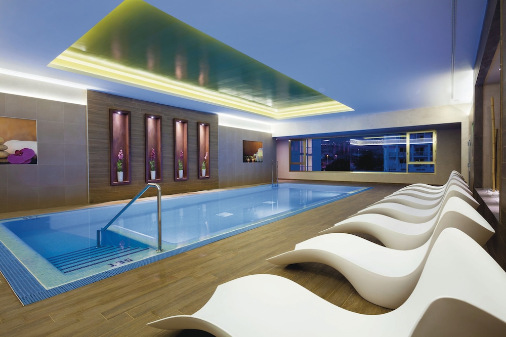 Hotel Riu Palace Tenerife — Swimming pool in Costa Adeje, Canary Islands