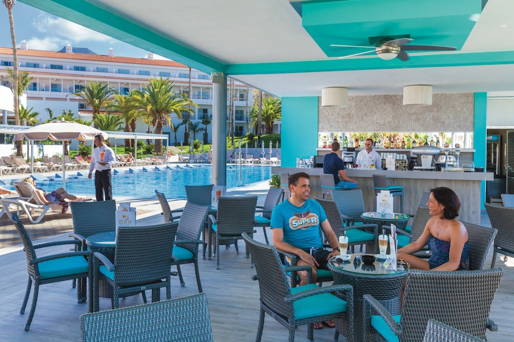 Hotel Riu Arecas - Adults Only — Restaurant & bars in Costa Adeje, Canary Islands