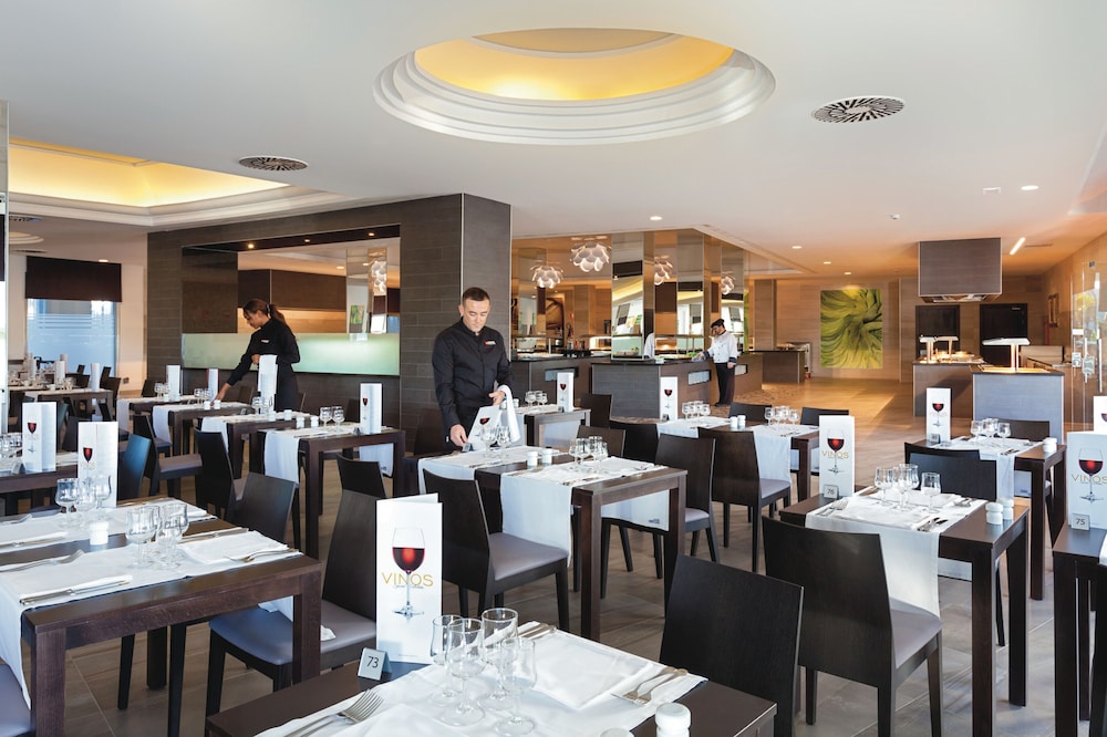 Hotel Riu Arecas - Adults Only — Restaurant & bars in Costa Adeje, Canary Islands