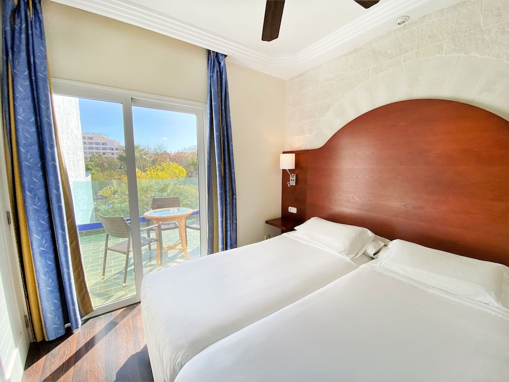 Park Club Europe - All Inclusive — Hotel rooms in Playa de las Americas, Canary Islands
