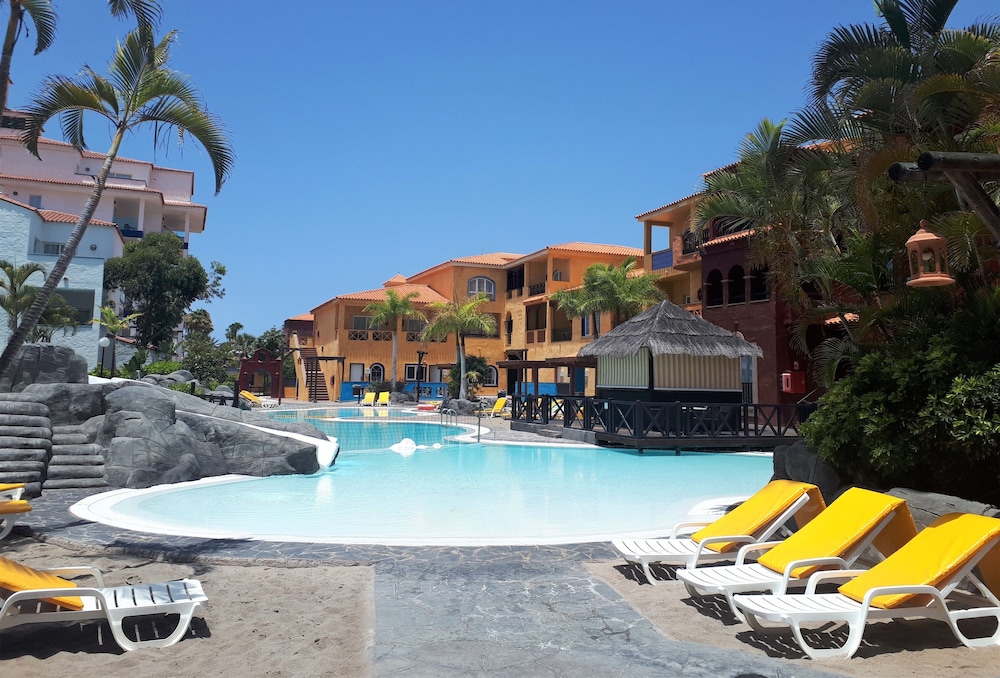 Park Club Europe - All Inclusive — Swimming pool in Playa de las Americas, Canary Islands