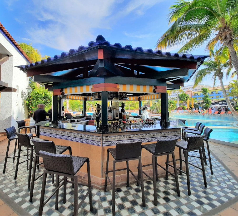 Park Club Europe - All Inclusive — Restaurant & bars in Playa de las Americas, Canary Islands