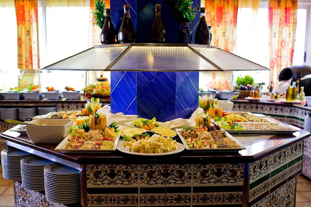 Park Club Europe - All Inclusive — Restaurant & bars in Playa de las Americas, Canary Islands