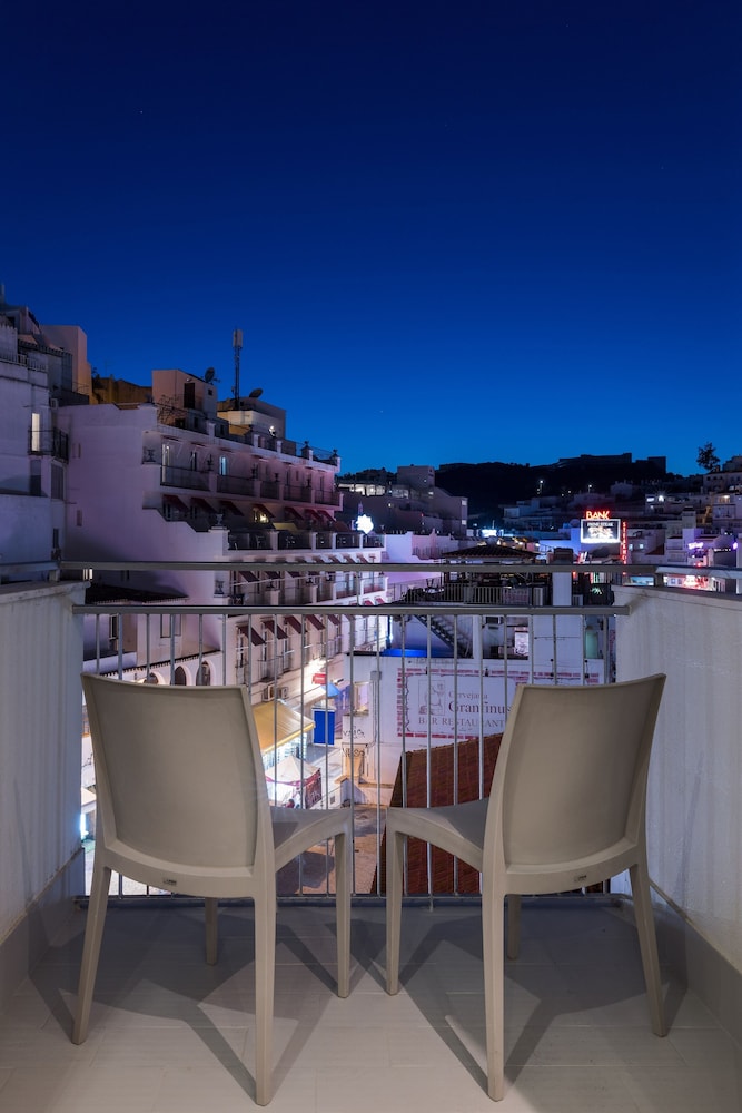 Hotel Baltum — Hotel building in Albufeira, Faro
