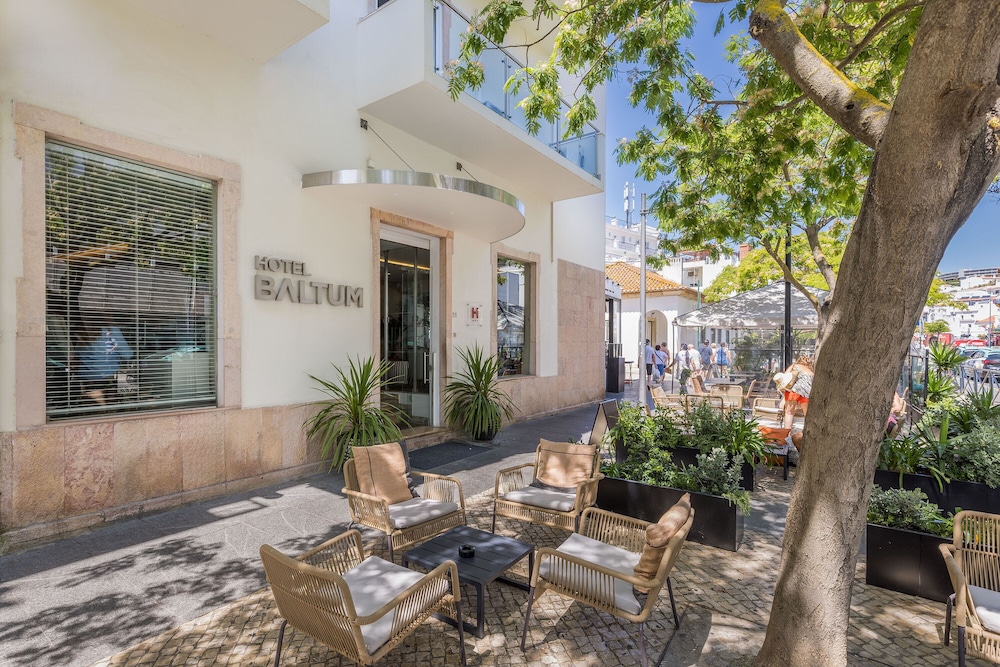 Hotel Baltum — Restaurant & bars in Albufeira, Faro