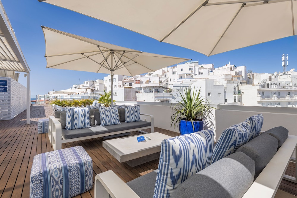 Hotel Baltum — Hotel building in Albufeira, Faro
