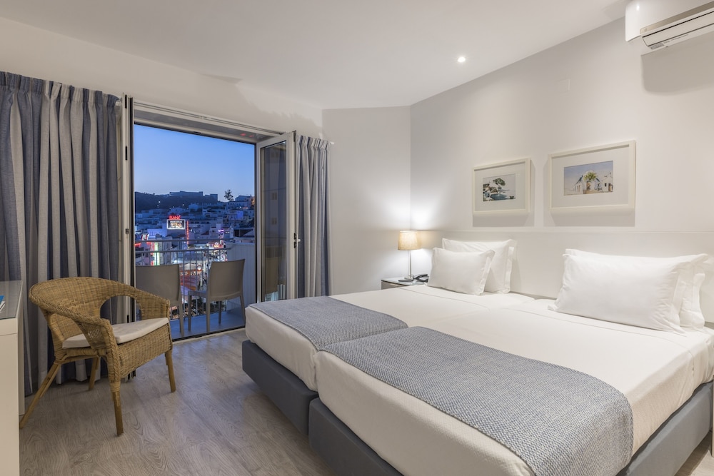 Hotel Baltum — Hotel rooms in Albufeira, Faro