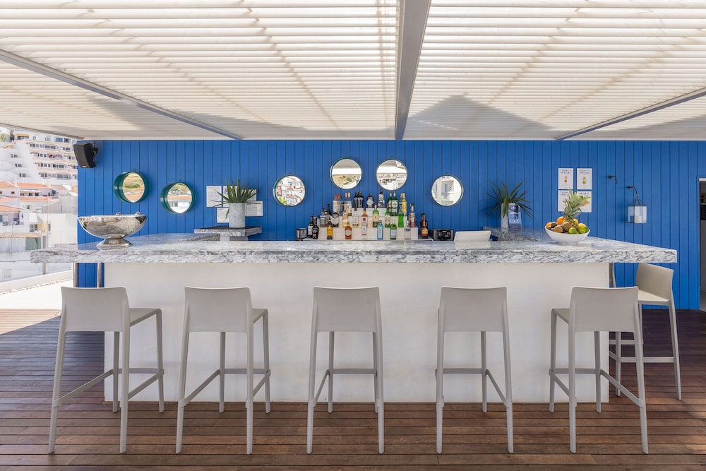 Hotel Baltum — Restaurant & bars in Albufeira, Faro
