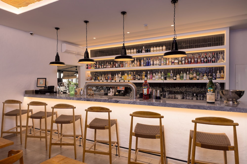 Hotel Baltum — Restaurant & bars in Albufeira, Faro