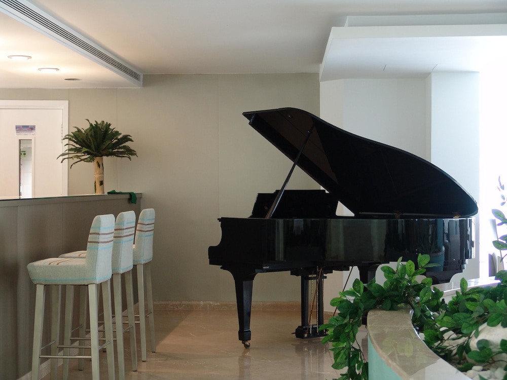 Hotel Quarteirasol — Restaurant & bars in Quarteira, Faro