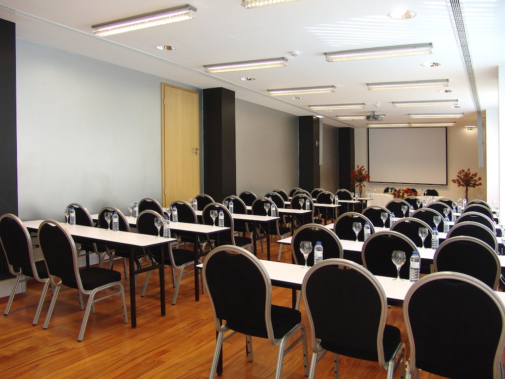 Hotel Quarteirasol — Restaurant & bars in Quarteira, Faro