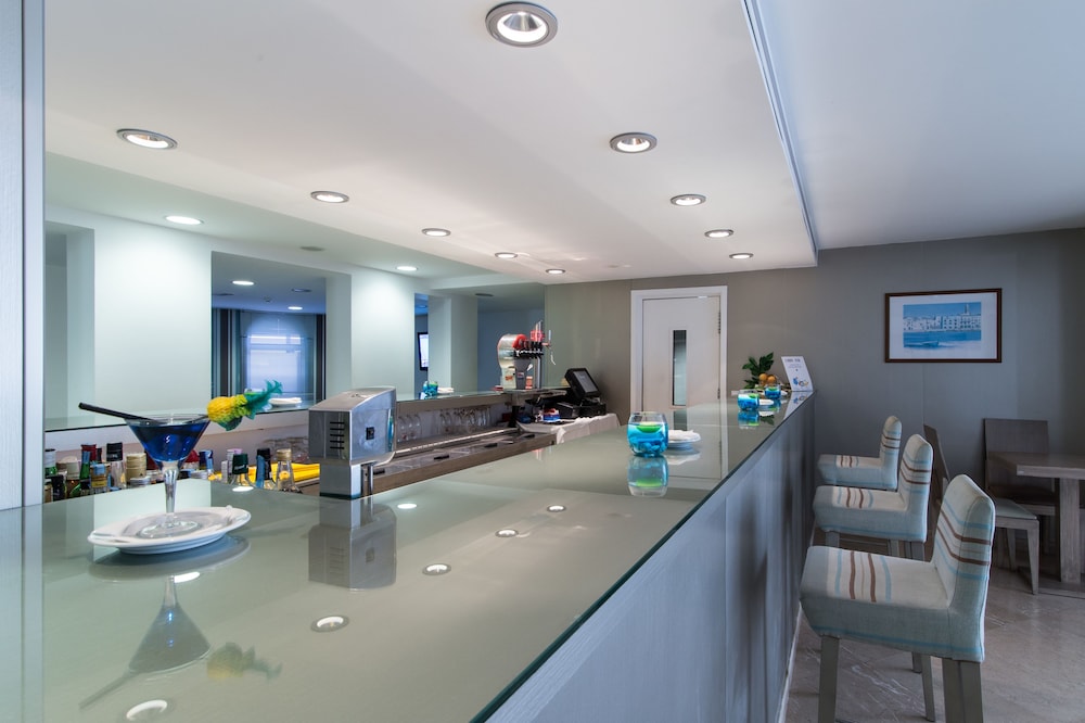 Hotel Quarteirasol — Restaurant & bars in Quarteira, Faro