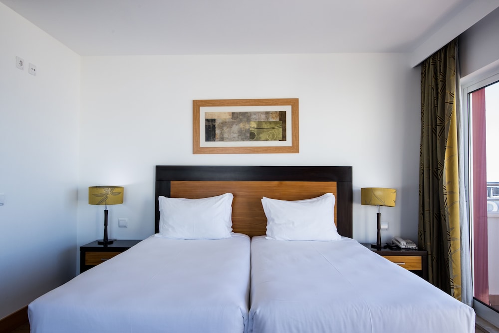 Hotel Quarteirasol — Hotel rooms in Quarteira, Faro