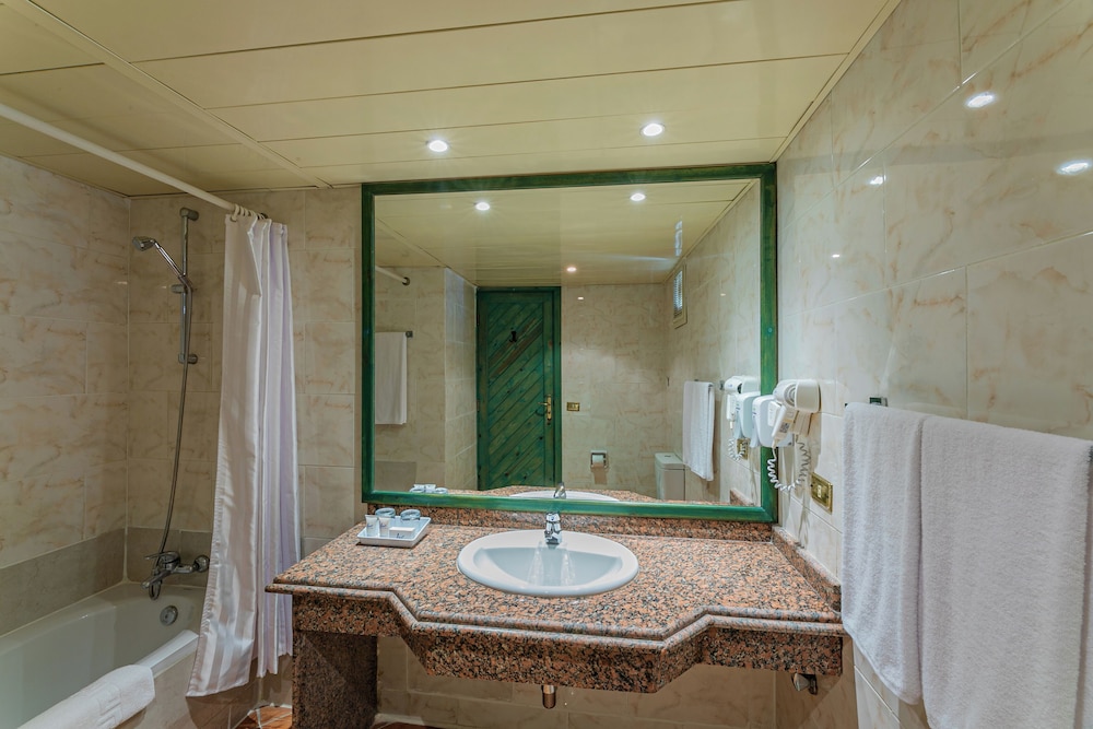 Arabia Azur Resort - All Inclusive — Hotel rooms in Hurghada, Red Sea