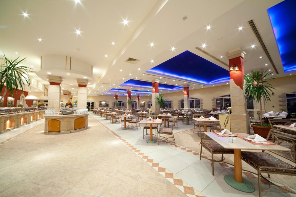 Hurghada Coral Beach Hotel — Restaurant & bars in Hurghada, Red Sea