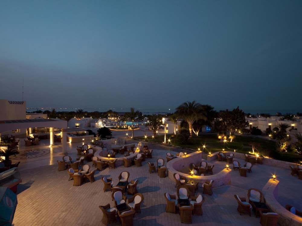 Hurghada Coral Beach Hotel — Restaurant & bars in Hurghada, Red Sea