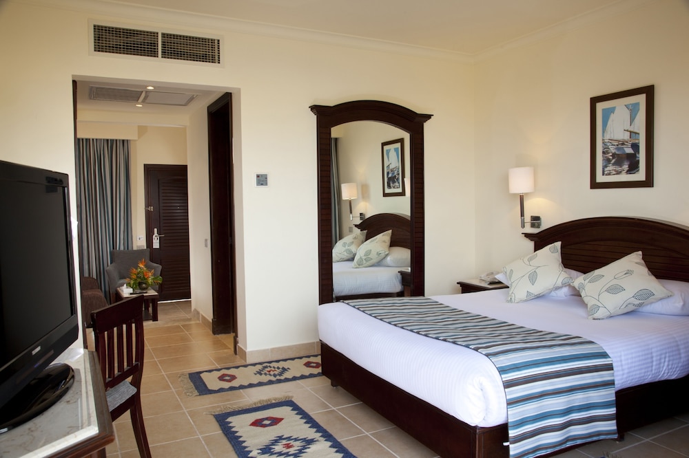Hurghada Coral Beach Hotel — Hotel rooms in Hurghada, Red Sea
