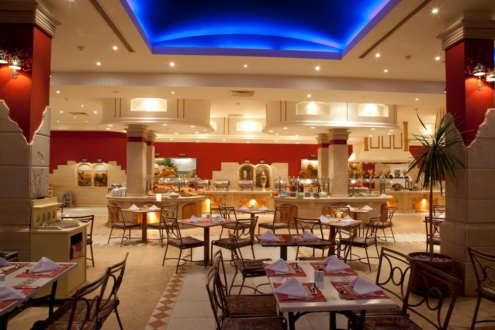 Hurghada Coral Beach Hotel — Restaurant & bars in Hurghada, Red Sea