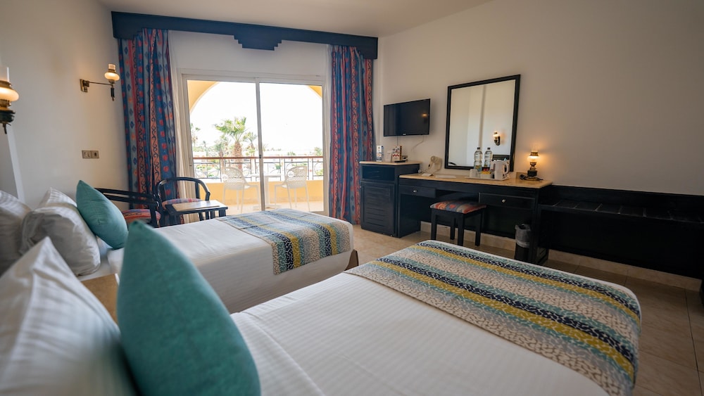 JAZ Palmariva Beach — Hotel rooms in Makadi Bay, Red Sea